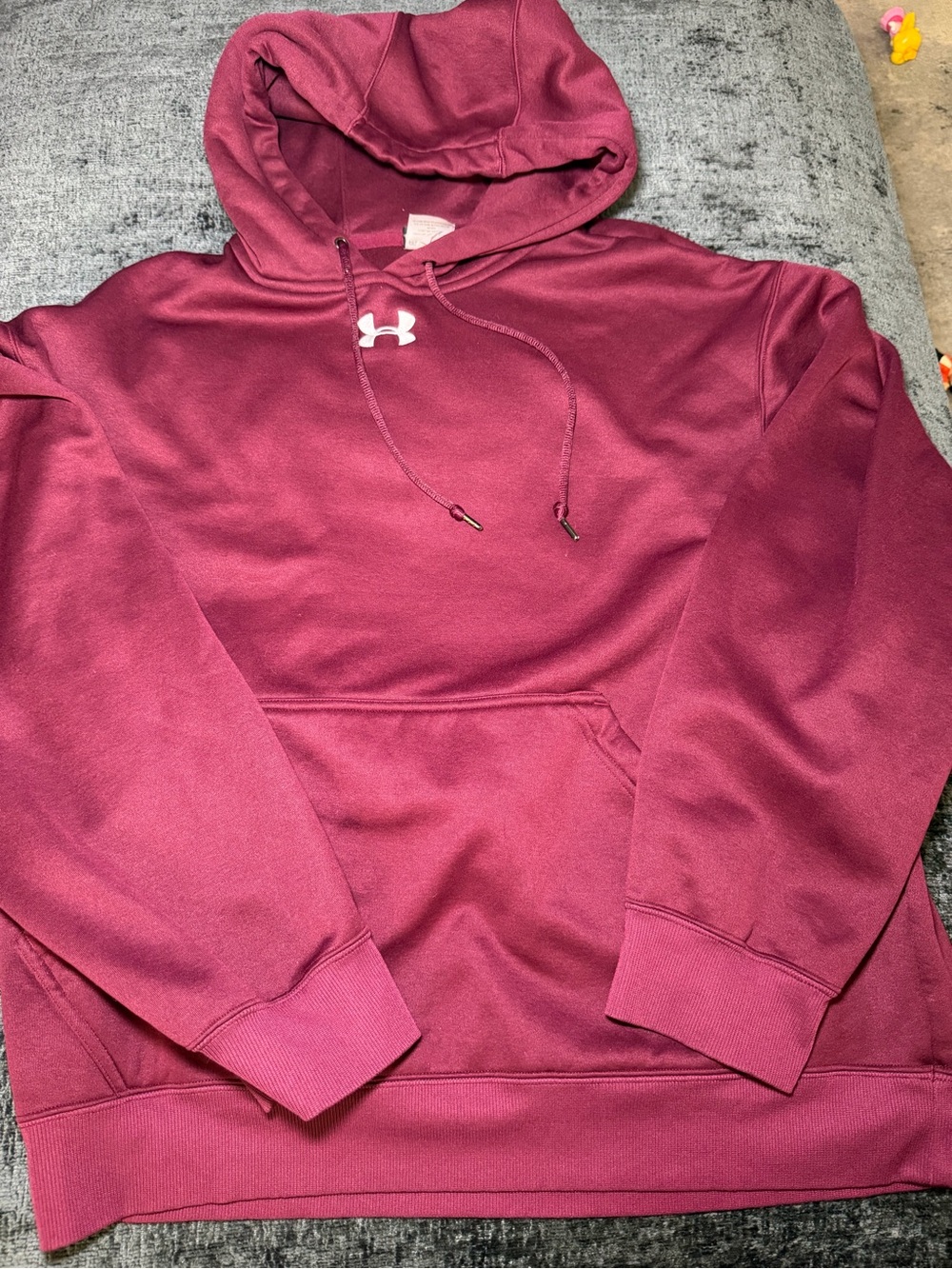 Under Armour Men's Burgundy Pullover Hoodie Medium